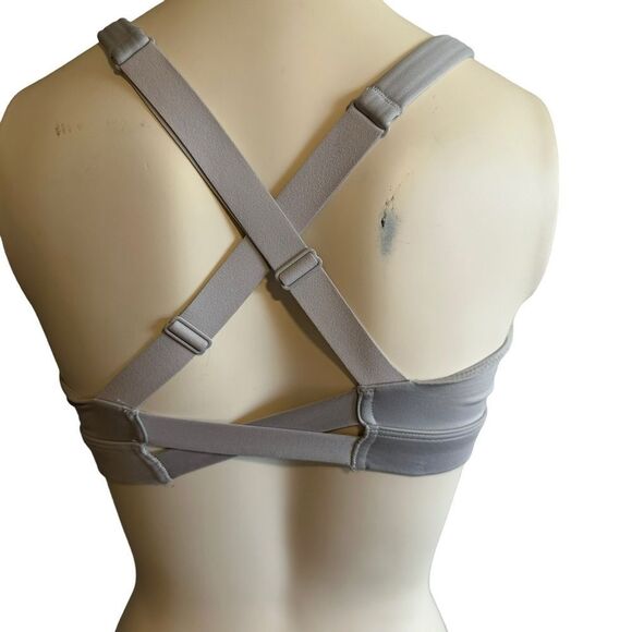 Victorias Secret Gray Low Impact Athletic Racerback  Bra Size Small - Picture 4 of 8